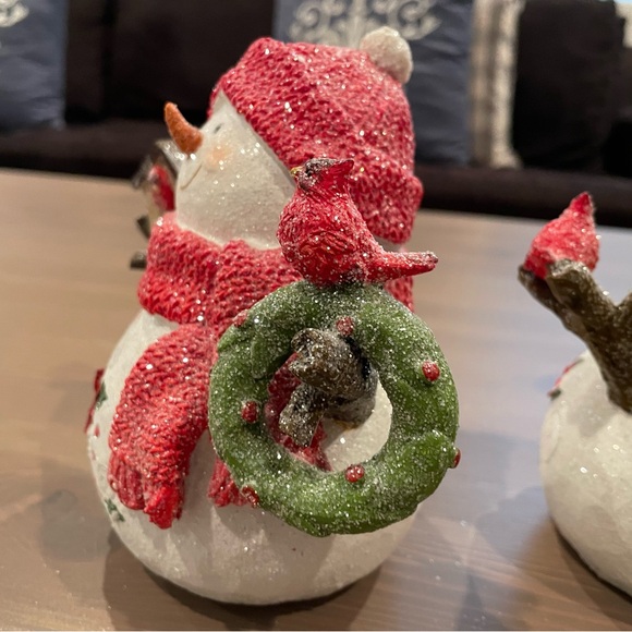 ❌ Set of 2 Snowmen with Poinsettia Design by Valerie Parr Hill - Picture 9 of 9